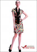 奕色百变舒适女装 追逐最前沿的时尚